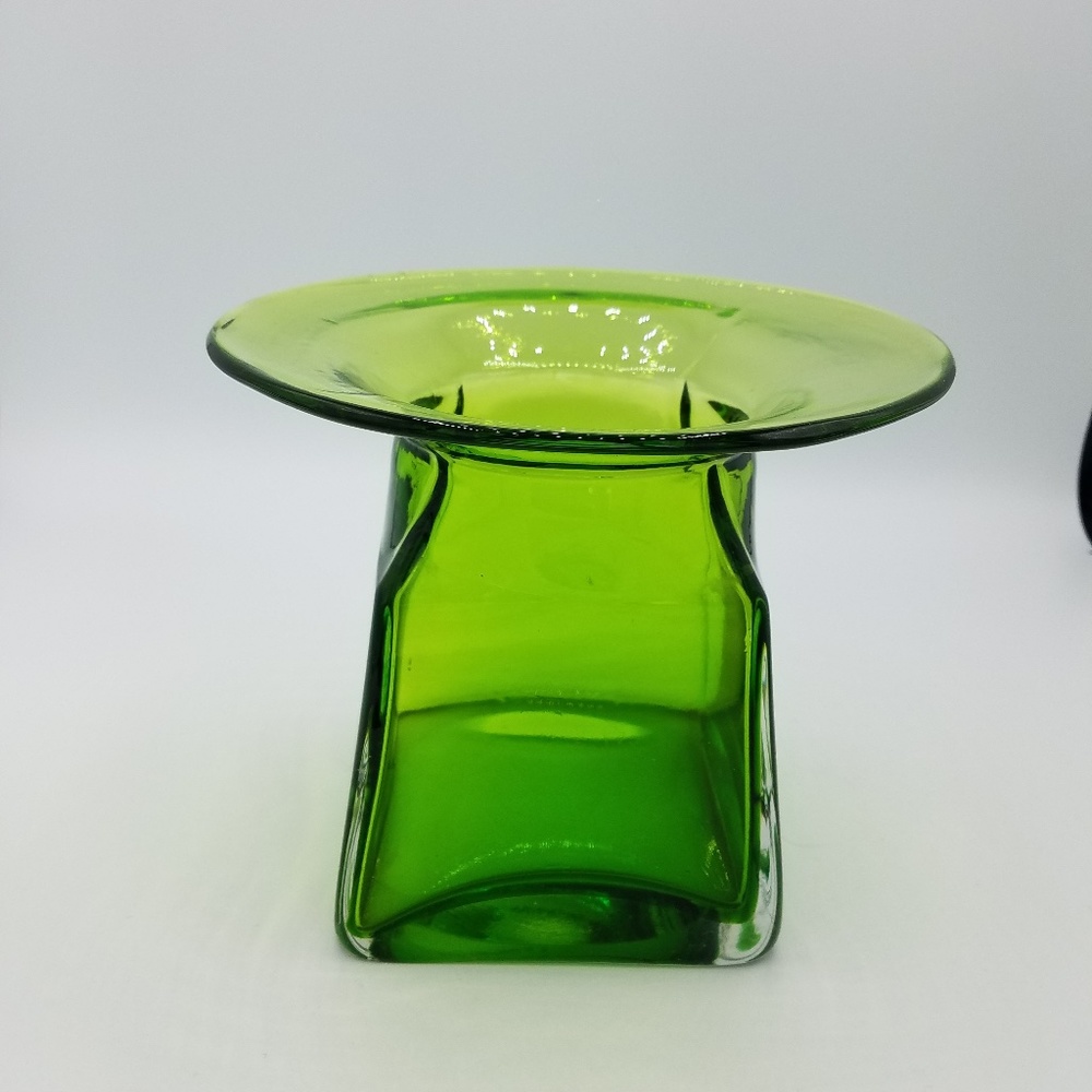 Green Glass Amaryllis Bulb Forcing Vase